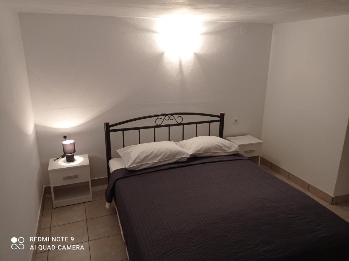 Studio Apartman Premantura Exterior photo